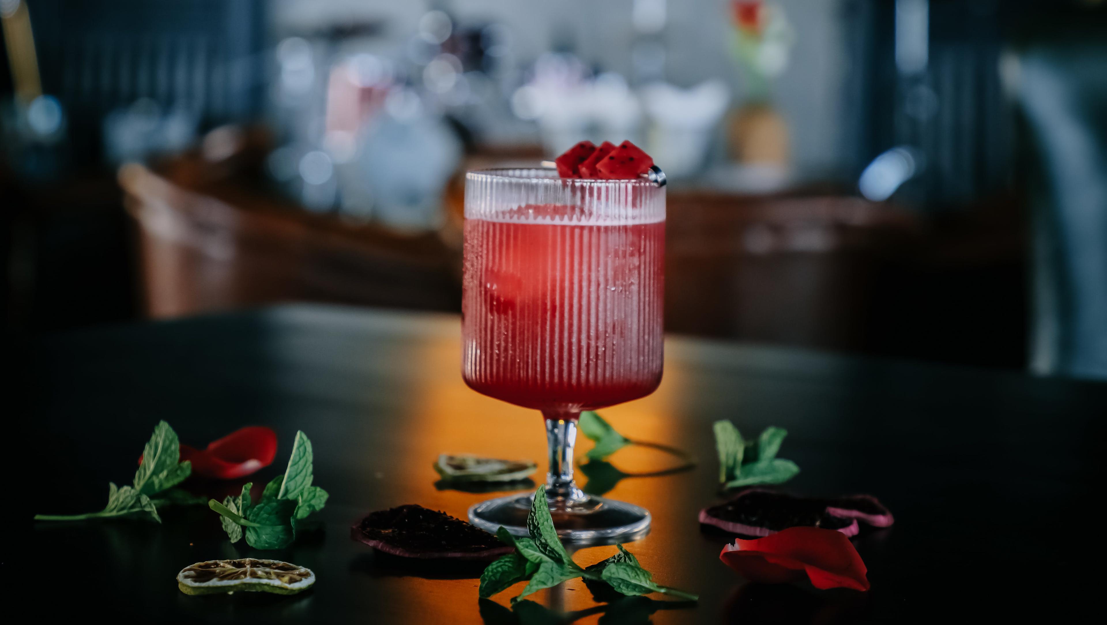 Get into the holiday spirit with our Cranberry Crush! Discover unique ways to incorporate cranberries into festive cocktails. 🍹🎄 cover image